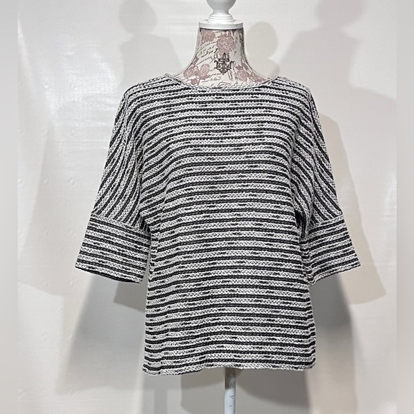 MAX STUDIO gray and black stripe knit sweater size M - Picture 2 of 15